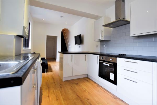 get the best stoke luxury student homes close to campus amp train station