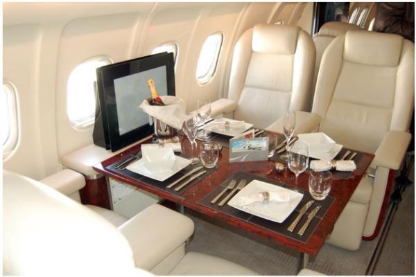 best custom travel private jet charter luxury services for travelling worldwide