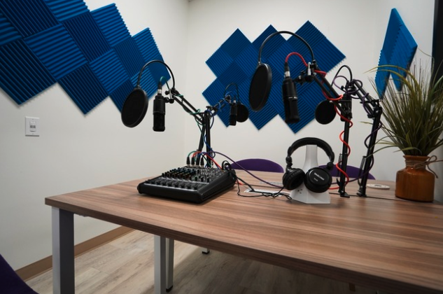 Get The Best Audio Quality For Your Podcast With Studio Rental In ...
